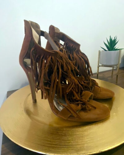 Sapatos Seaside (cor camel). Usados uma vez. Estão como novos